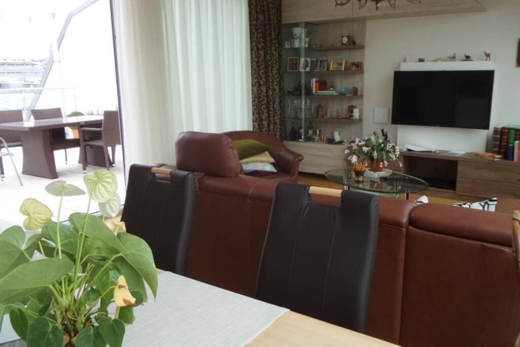 Appartamento Grosses Penthouse #12 Mit Terrasse Und Aussicht Vienna Esterno foto