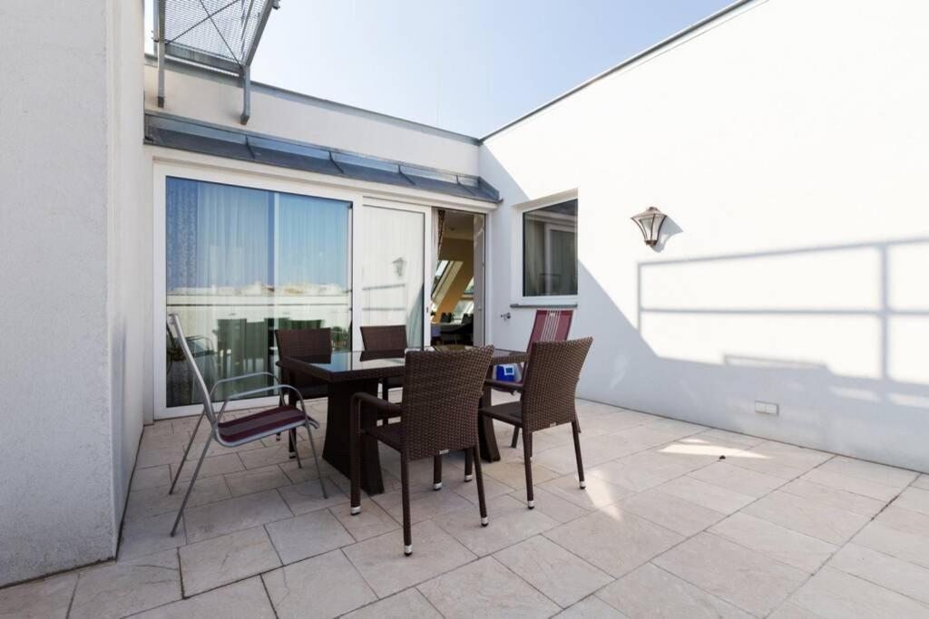 Appartamento Grosses Penthouse #12 Mit Terrasse Und Aussicht Vienna Esterno foto